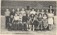 Grade School 1951-1952 3rd, 4th, & 5th Grades 2nd row: Allen Showalter, Harold Herdman, Janice Myers, Gerald Barnes, Dorothy Thompson, Melissa House, Bobby Peters, Haroldine Unrein, Leon Pfaff, Miss Marguerite Holmes, teacher. 1st row: Dwayne McCormick, Bennie McCaskey, David Dixon, Gary Kraisinger, Jeanette Davenport, Judy Whitis, Robert Rein, Jolene North, Kathleen O'Loughlin, Rosella Unrein. 3rd and 4th grade 1951-1952 McCracken Grade School.